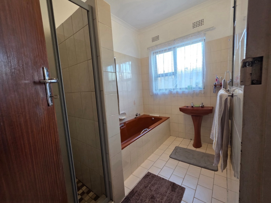 4 Bedroom Property for Sale in Firgrove Western Cape